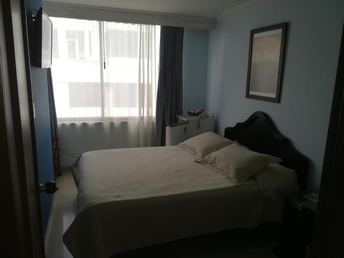 Hotel Costa Del Sol Фусагасуга Екстериор снимка