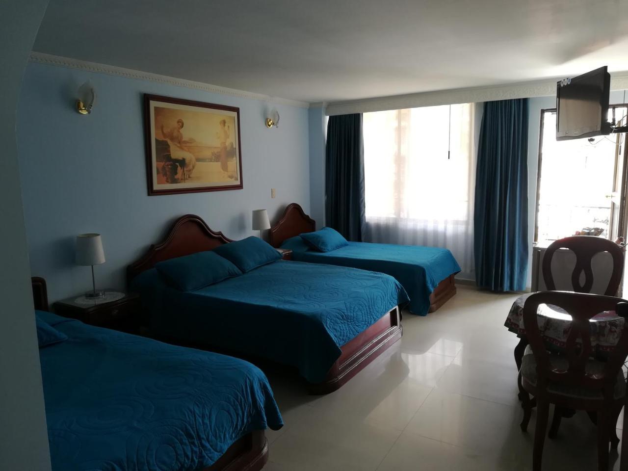 Hotel Costa Del Sol Фусагасуга Екстериор снимка