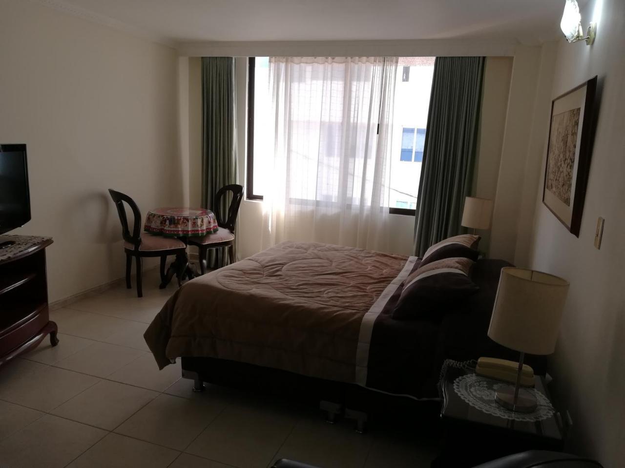 Hotel Costa Del Sol Фусагасуга Екстериор снимка