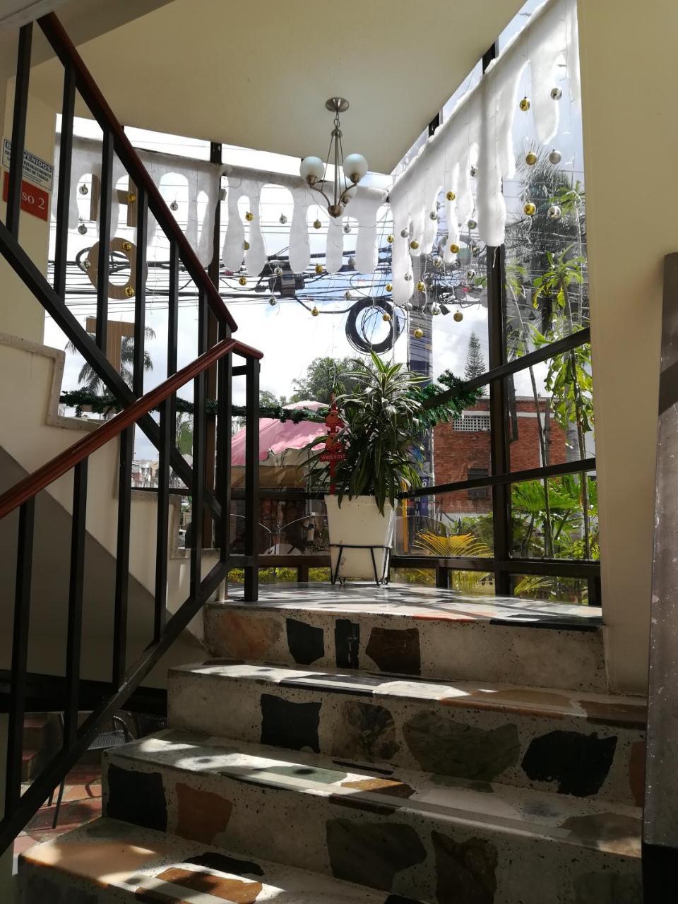 Hotel Costa Del Sol Фусагасуга Екстериор снимка
