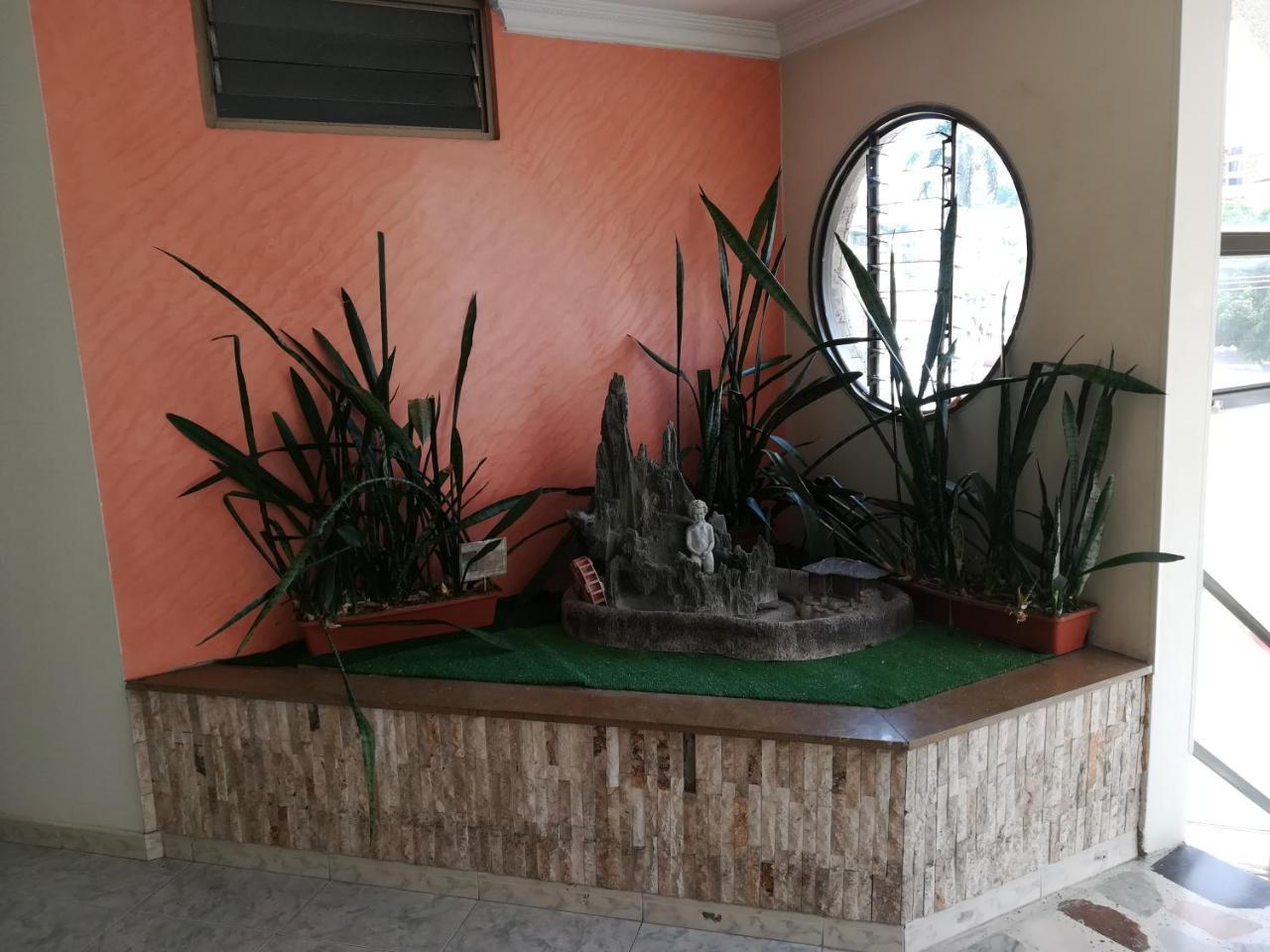 Hotel Costa Del Sol Фусагасуга Екстериор снимка