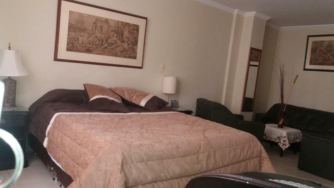Hotel Costa Del Sol Фусагасуга Екстериор снимка