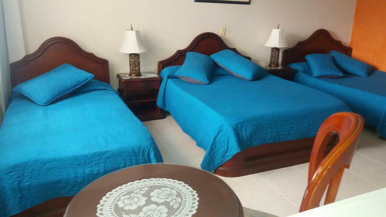Hotel Costa Del Sol Фусагасуга Екстериор снимка